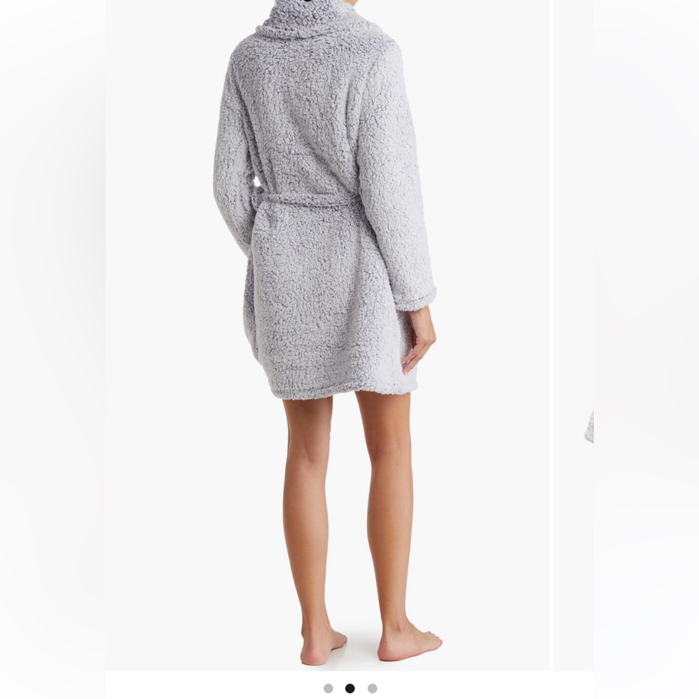 Cozy Faux Shearling Robe - Picture 2 of 5